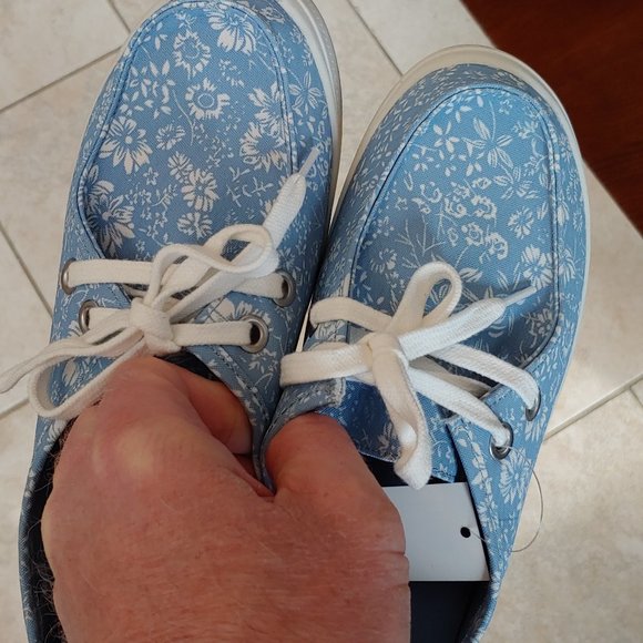 Falls Creek Women's Viv Floral Casual Shoe, Blue, Sz 11 - Picture 8 of 11